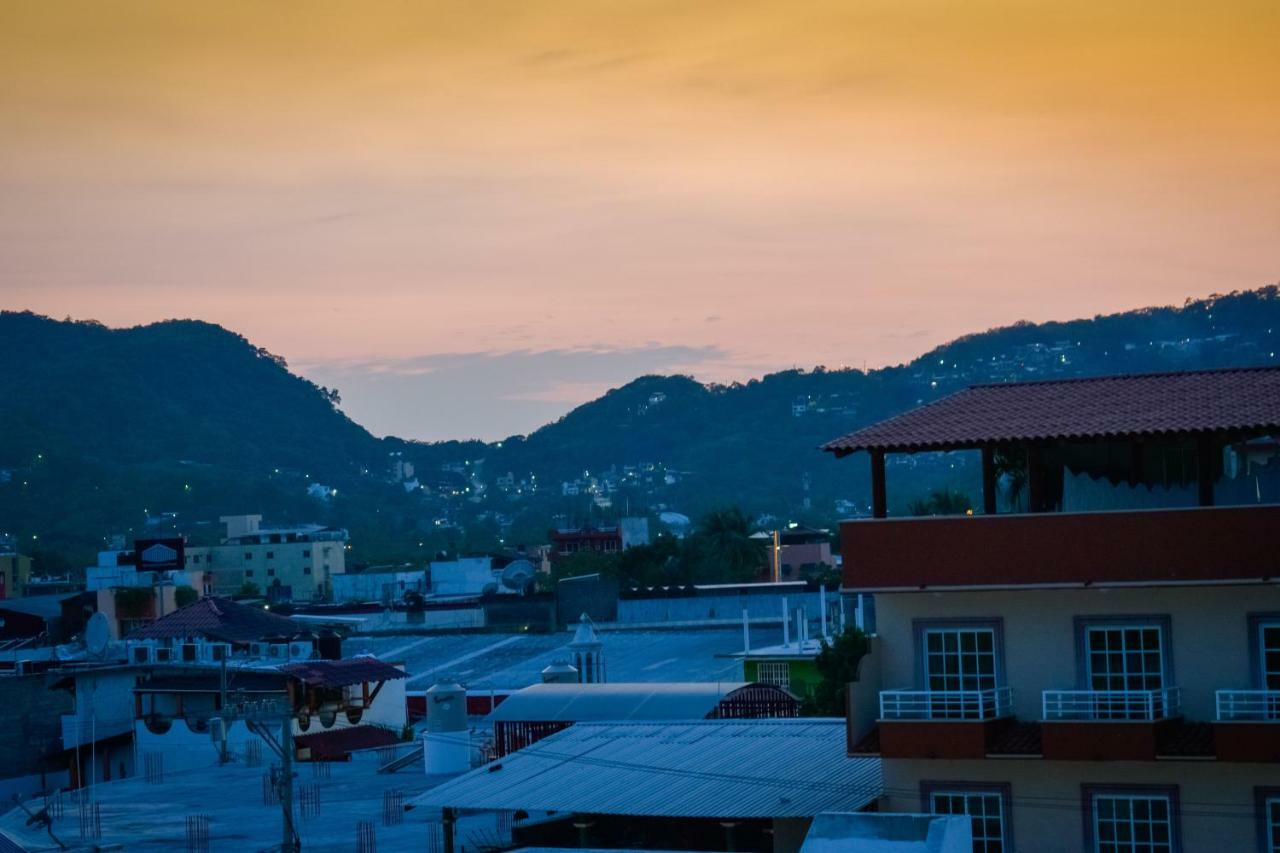 Hotel Gaby Inn Zihuatanejo Luaran gambar